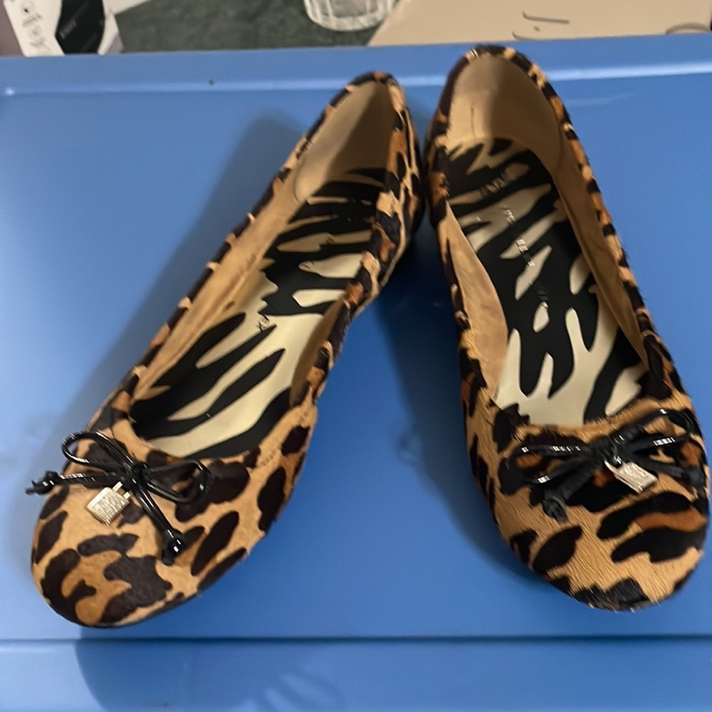 Shoes - Picture 2 of 3